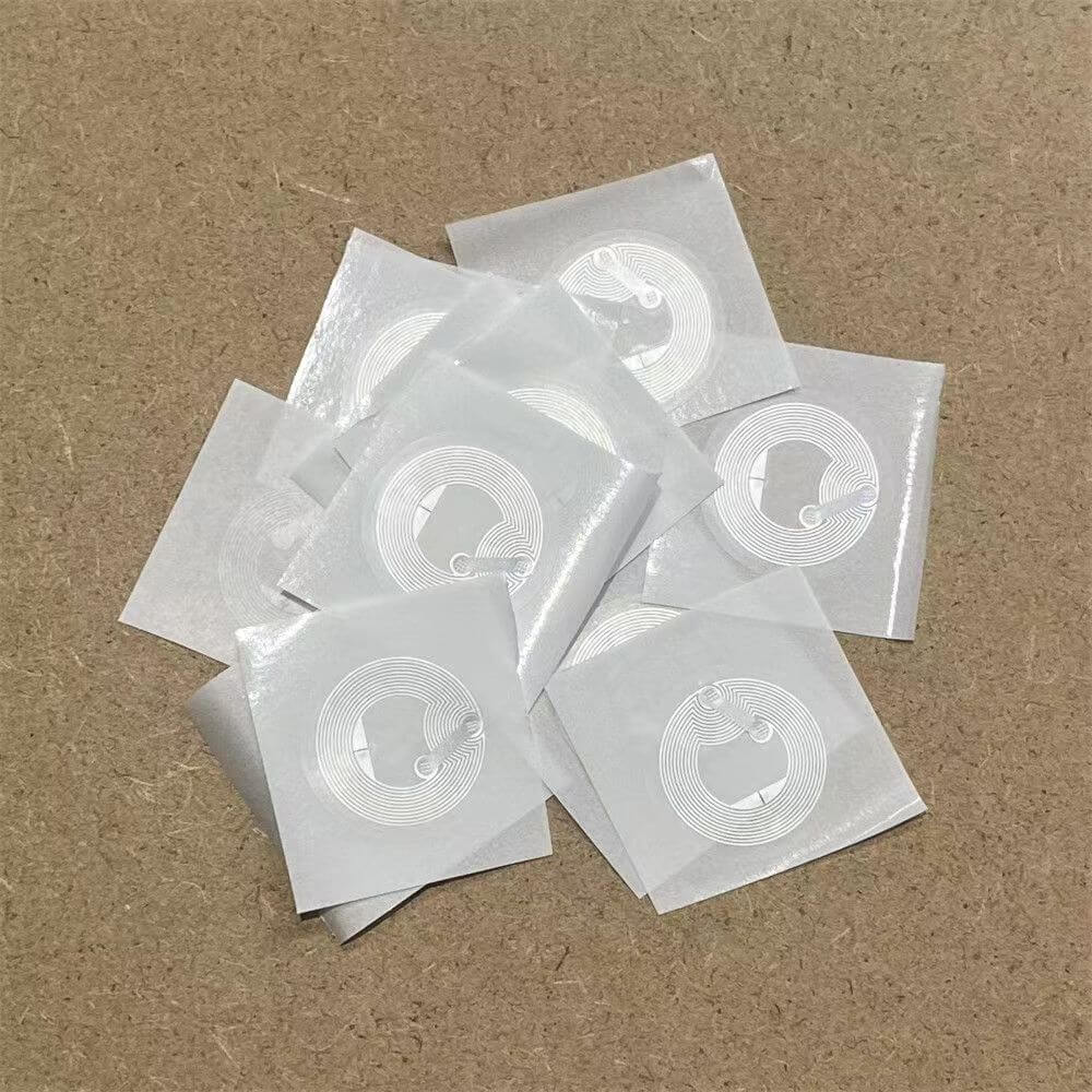 Kamo NFC Chip NTAG 213 Stickers Self Adhesive, 144 Bytes Memory RFID Tag, Compatible with NFC-Enabled Phones & Devices